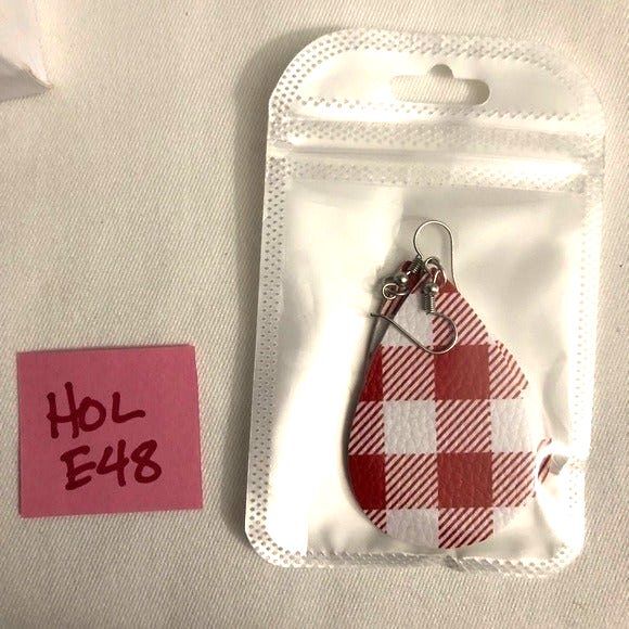 Checked Red White Plaid Leather Teardrop Pierced Earrings New - Picture 4 of 5